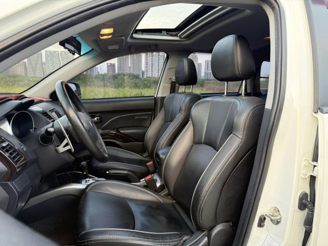 OUTLANDER  第6張相片