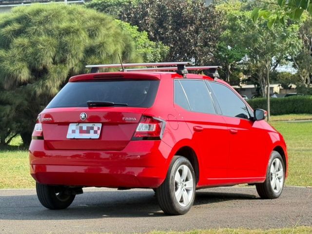 FABIA  第8張相片