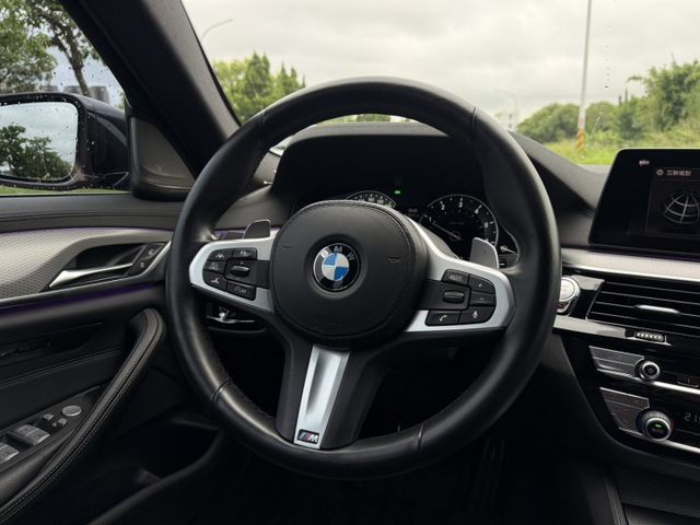 5 SERIES SEDAN G30  第9張相片