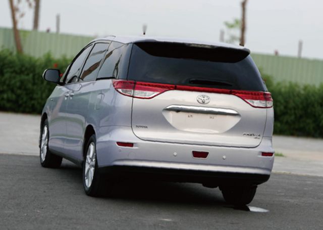 TOYOTA豐田 PREVIA  第3張相片