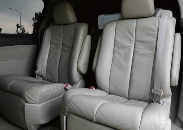 TOYOTA豐田 PREVIA  第7張相片