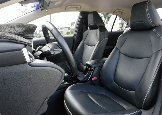 TOYOTA豐田 COROLLA ALTIS HYBRID  第6張相片