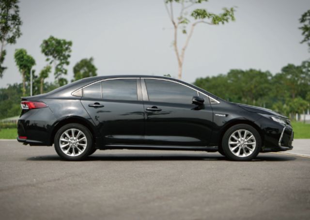 TOYOTA豐田 COROLLA ALTIS HYBRID  第4張相片
