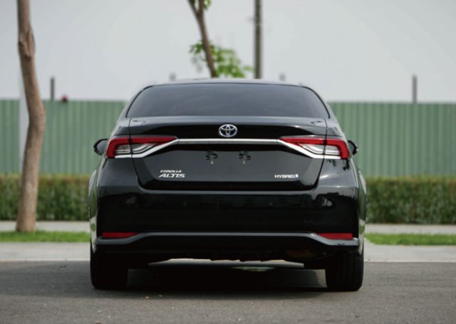 TOYOTA豐田 COROLLA ALTIS HYBRID  第5張相片