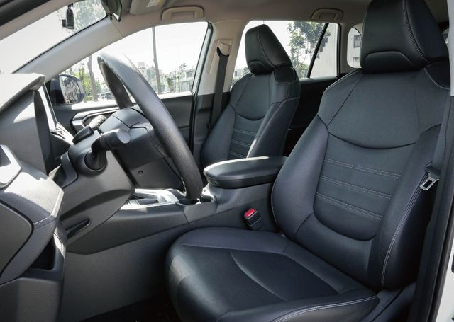 TOYOTA豐田 RAV4  第7張相片