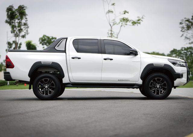 TOYOTA豐田 HILUX  第4張相片