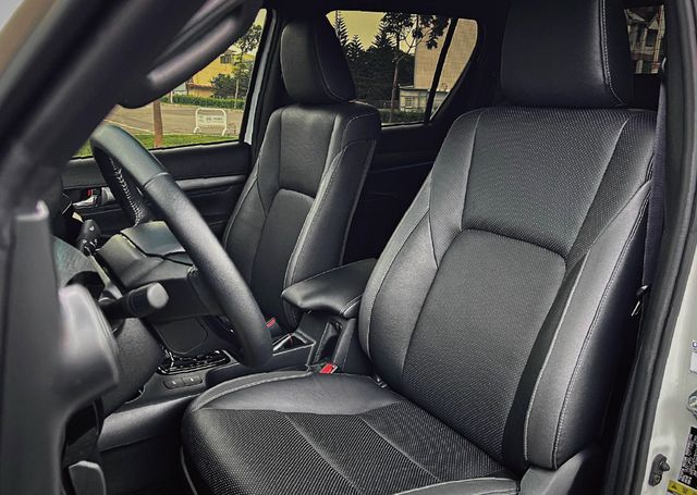 TOYOTA豐田 HILUX  第7張相片