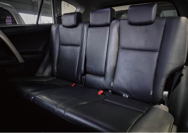 TOYOTA豐田 RAV4  第8張相片