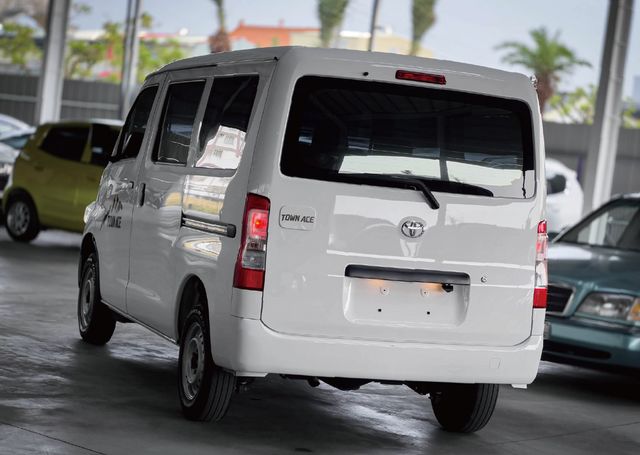 TOYOTA豐田 TOWN ACE  第3張相片