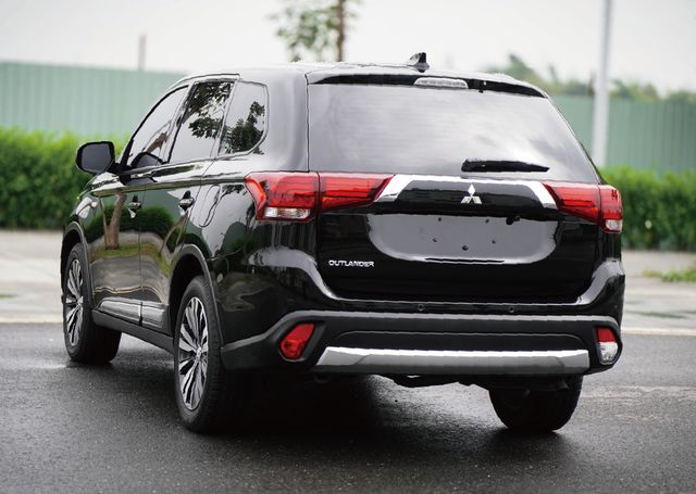 MITSUBISHI三菱 OUTLANDER  第5張相片