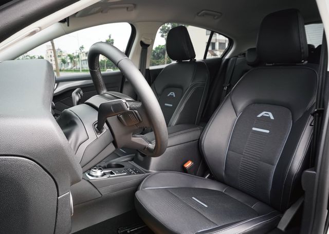 FORD福特 FOCUS ACTIVE  第7張相片