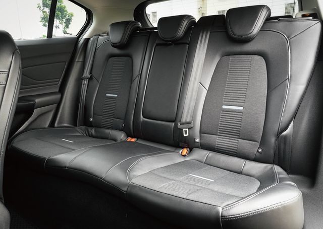 FORD福特 FOCUS ACTIVE  第8張相片