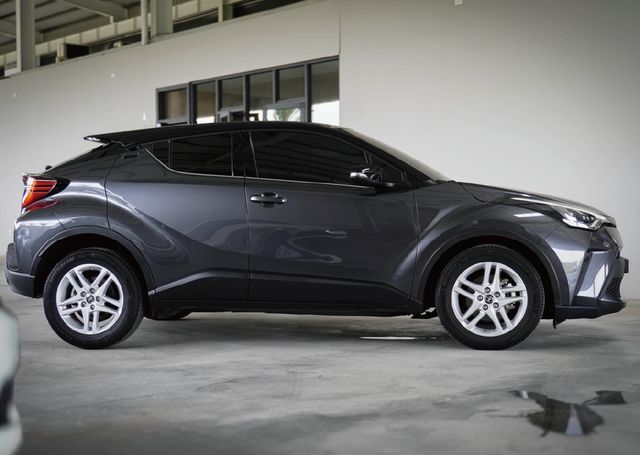 TOYOTA豐田 C-HR  第4張相片