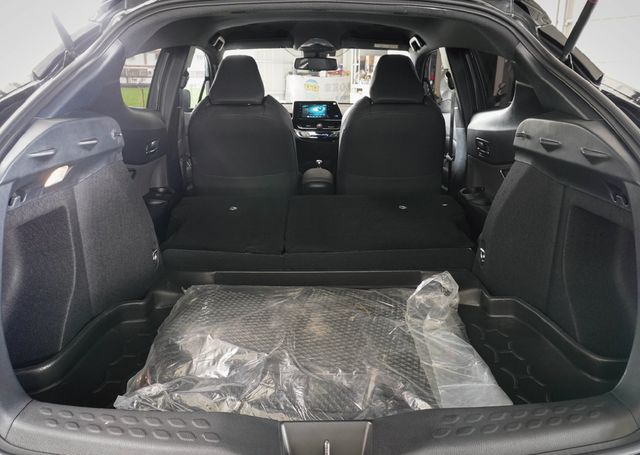 TOYOTA豐田 C-HR  第5張相片