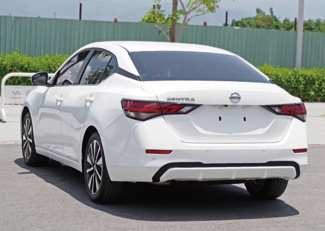 NISSAN日產 SENTRA  第3張相片