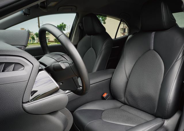 TOYOTA豐田 CAMRY  第7張相片