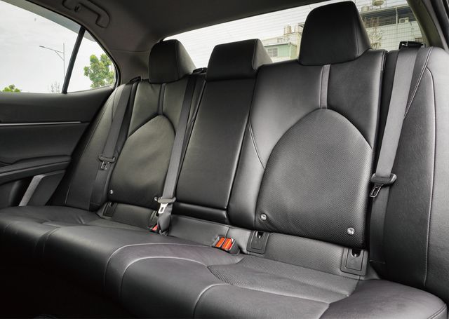 TOYOTA豐田 CAMRY  第8張相片
