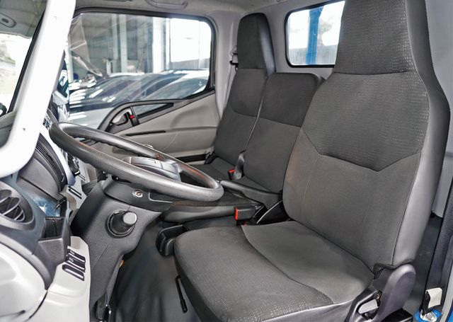 MITSUBISHI三菱 CANTER  第7張相片