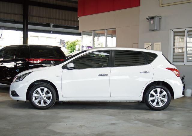 NISSAN日產 TIIDA  第4張相片