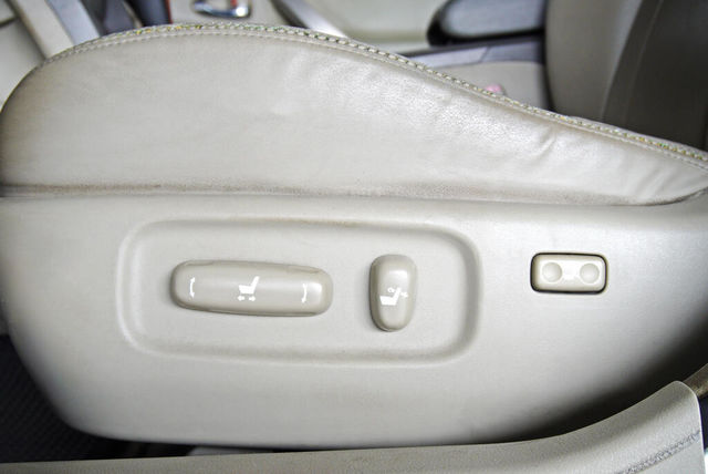 TOYOTA豐田 CAMRY  第12張相片