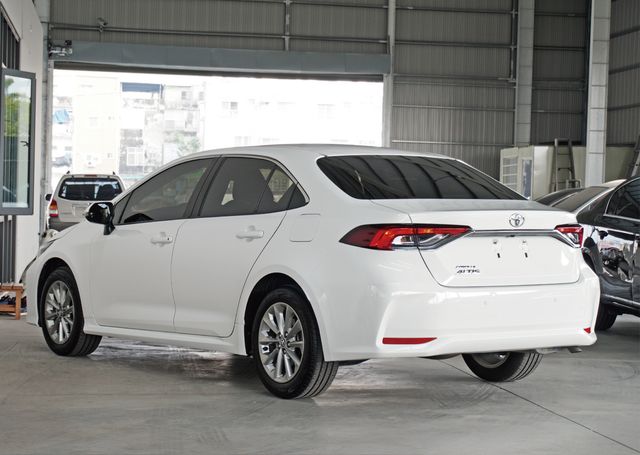 TOYOTA豐田 ALTIS  第3張相片
