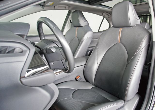 TOYOTA豐田 CAMRY HYBRID  第7張相片