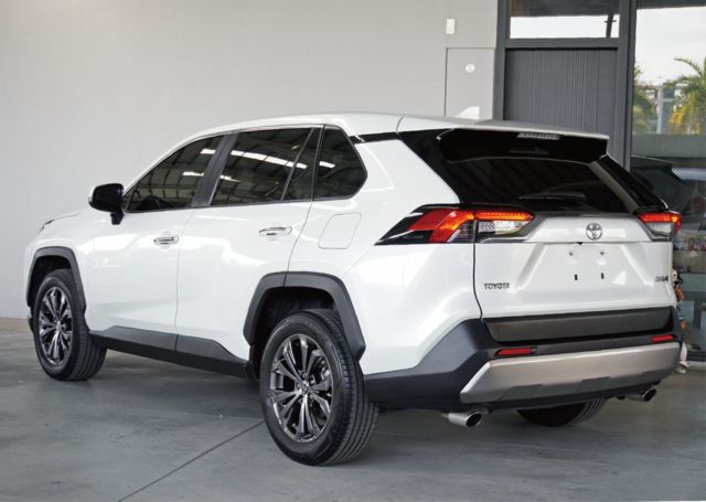 TOYOTA豐田 RAV4  第3張相片