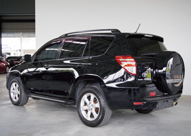 TOYOTA豐田 RAV4  第3張相片