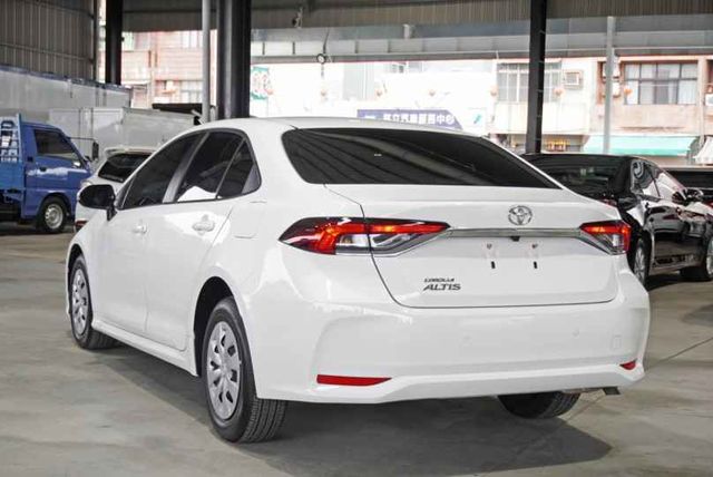 TOYOTA豐田 ALTIS  第2張相片