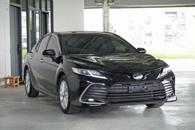 TOYOTA豐田 CAMRY  第2張相片