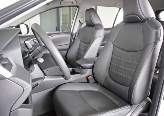 TOYOTA豐田 RAV4  第7張相片