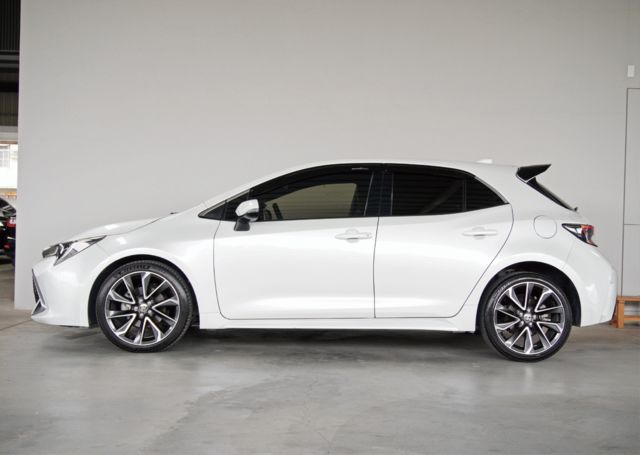 TOYOTA豐田 COROLLA SPORT  第4張相片