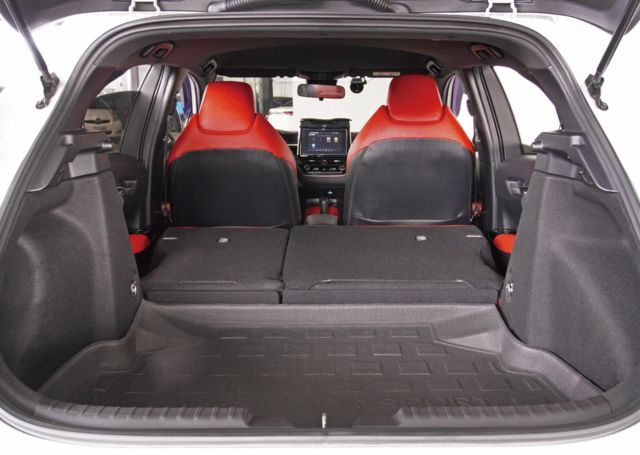 TOYOTA豐田 COROLLA SPORT  第5張相片