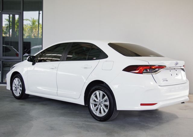 TOYOTA豐田 ALTIS  第3張相片