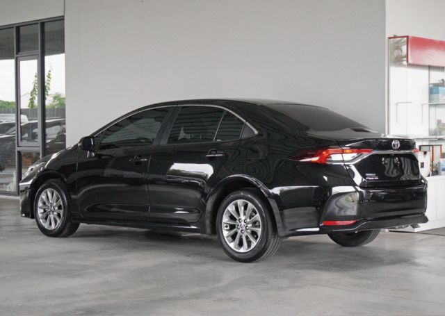 TOYOTA豐田 ALTIS  第3張相片