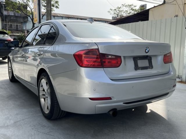 BMW寶馬 320I  第5張相片
