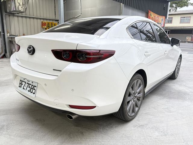 MAZDA馬自達 MAZDA 3  第5張相片