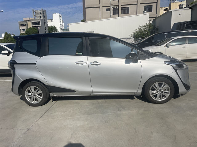SIENTA 1.8  第4張相片