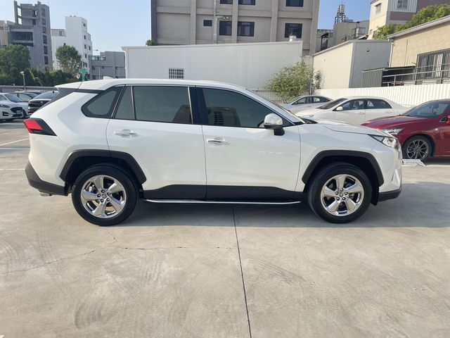 RAV4 2.0  第4張相片
