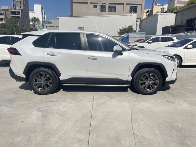RAV4 2.0  第4張相片