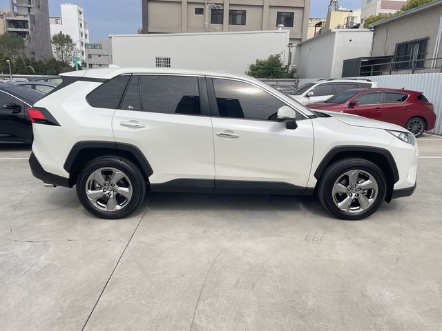 RAV4 2.0  第4張相片