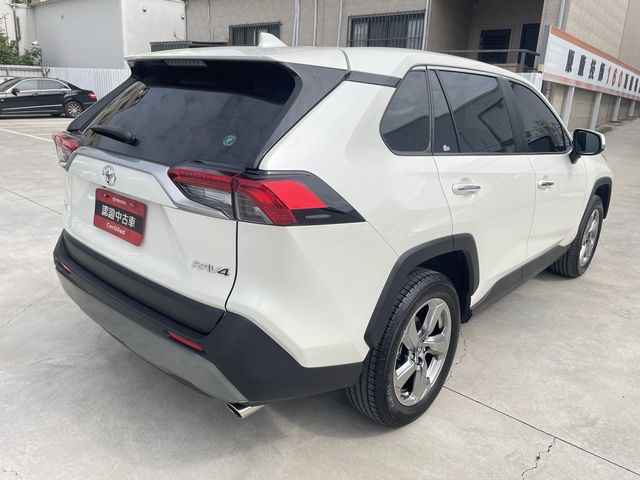 RAV4 2.0  第5張相片