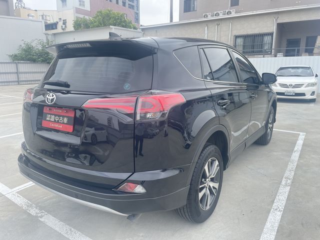 RAV4 2.0  第5張相片