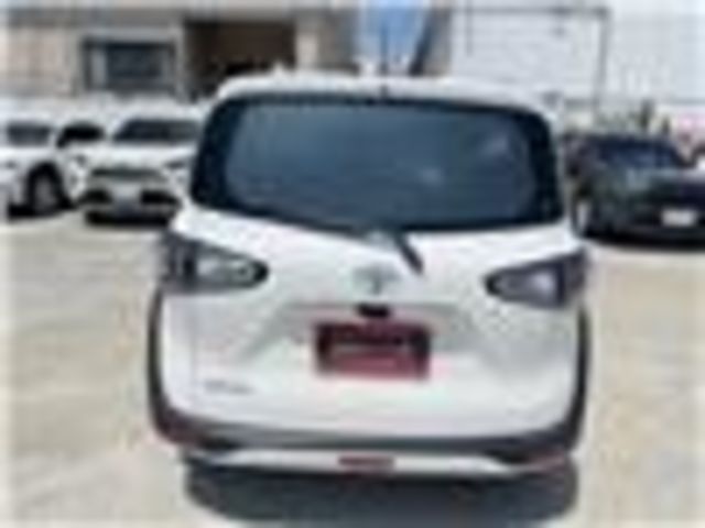 SIENTA 1.8  第6張相片