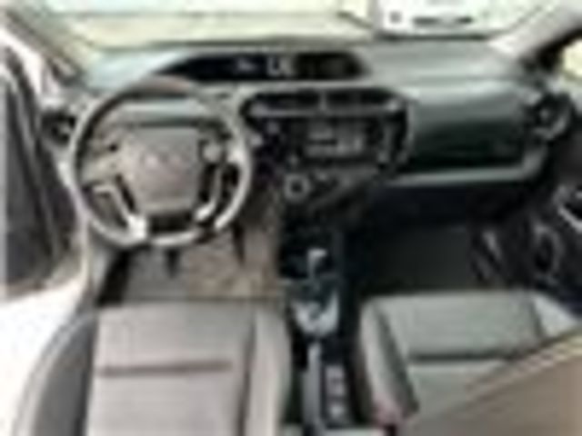 PRIUS C 1.5  第9張相片
