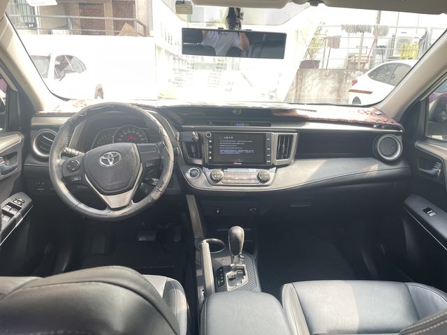 RAV4 2.5  第7張相片