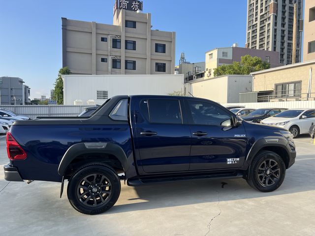 HILUX 2.8  第4張相片