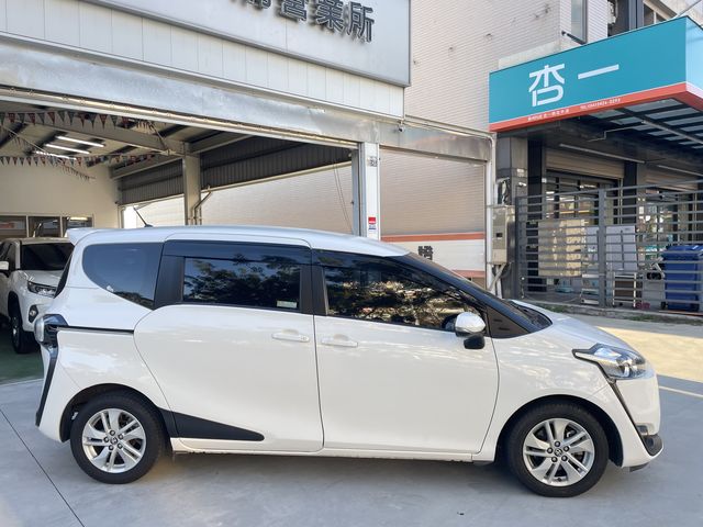 SIENTA 1.8  第4張相片