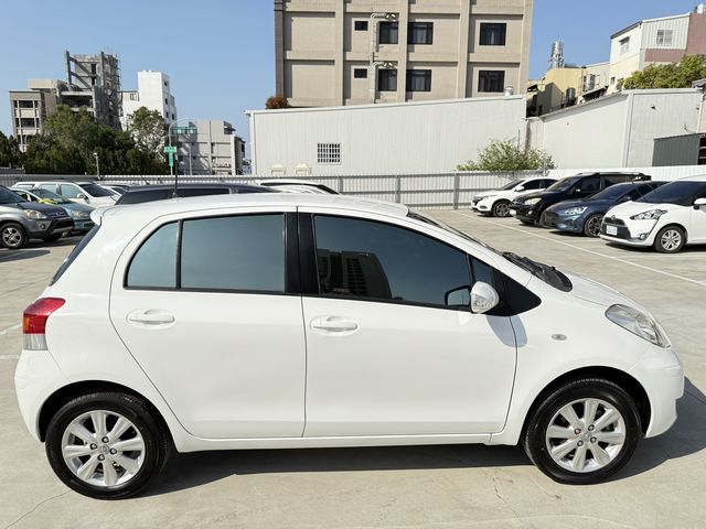 YARIS 1.5  第4張相片