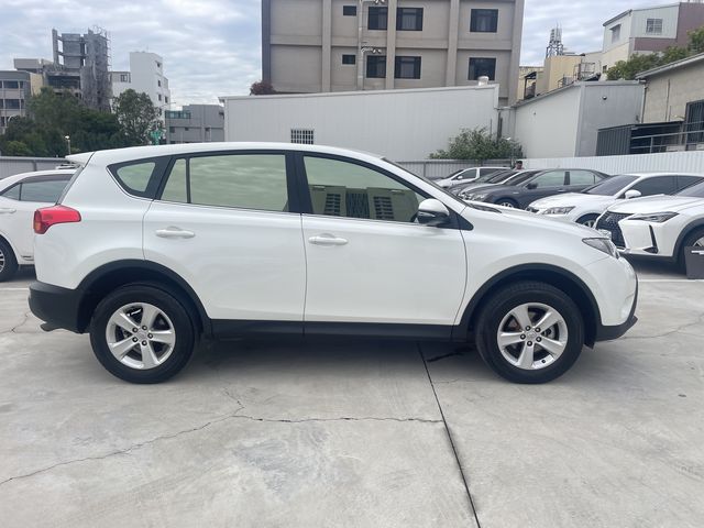 RAV4 2.0  第4張相片